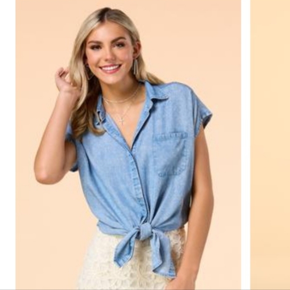 Versona Tops - VERSONA DENIM TOP NWT